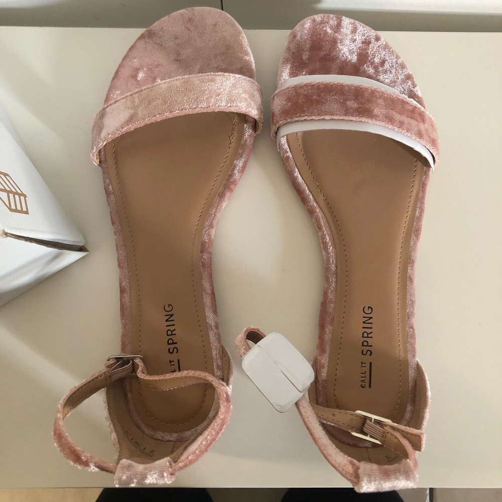 NEW Call It Spring Pink Mateare Velvet Sandals - Picture 5 of 7